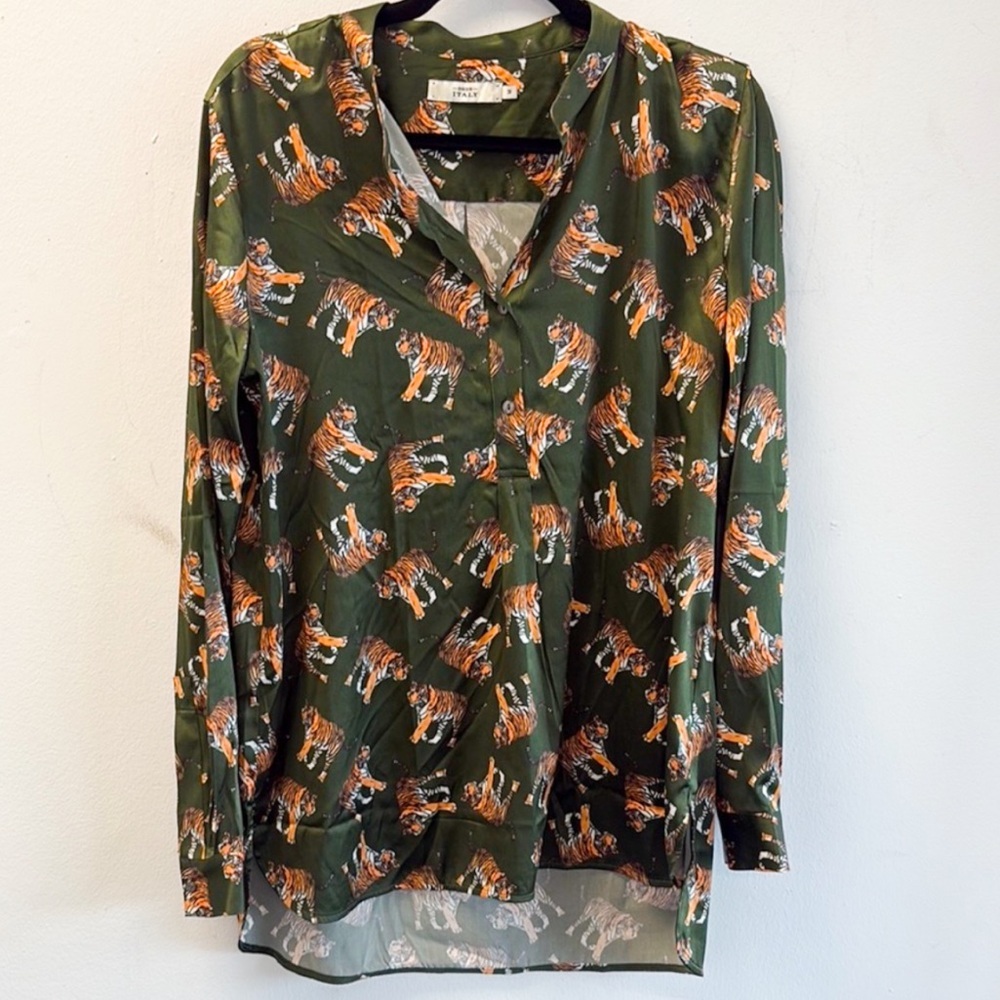 0039 Italy Green Tiger Print Silk top